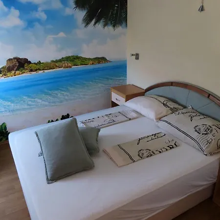 Appartement By The Sea - 18507 Vir
